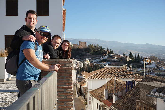 A group of friends in the Albaycín, Placeta Álamo del Marqués