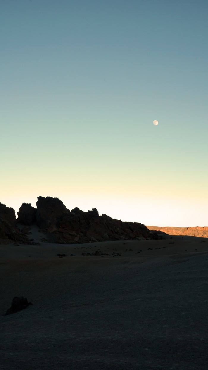 Moon set in the Teide National Park